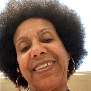 Meet your Posher, Aura